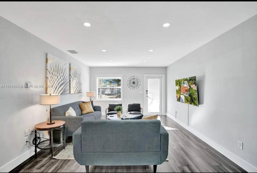 SUNSET TRAILS - Residential