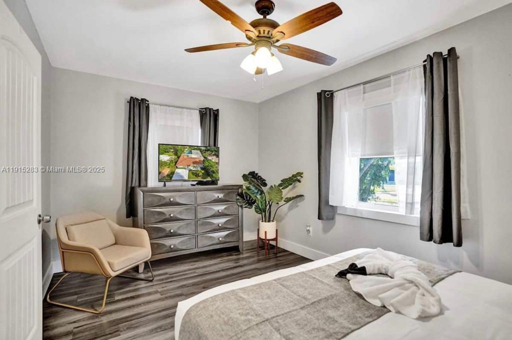 SUNSET TRAILS - Residential