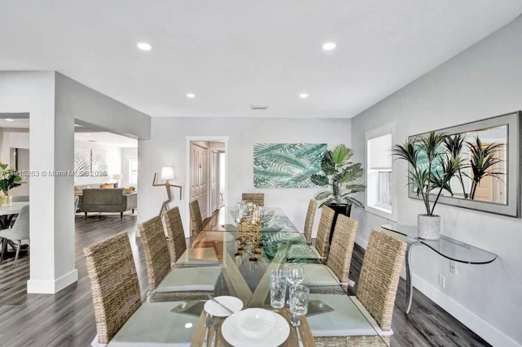 SUNSET TRAILS - Residential