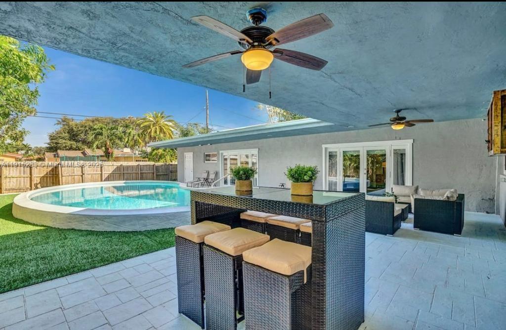 SUNSET TRAILS - Residential