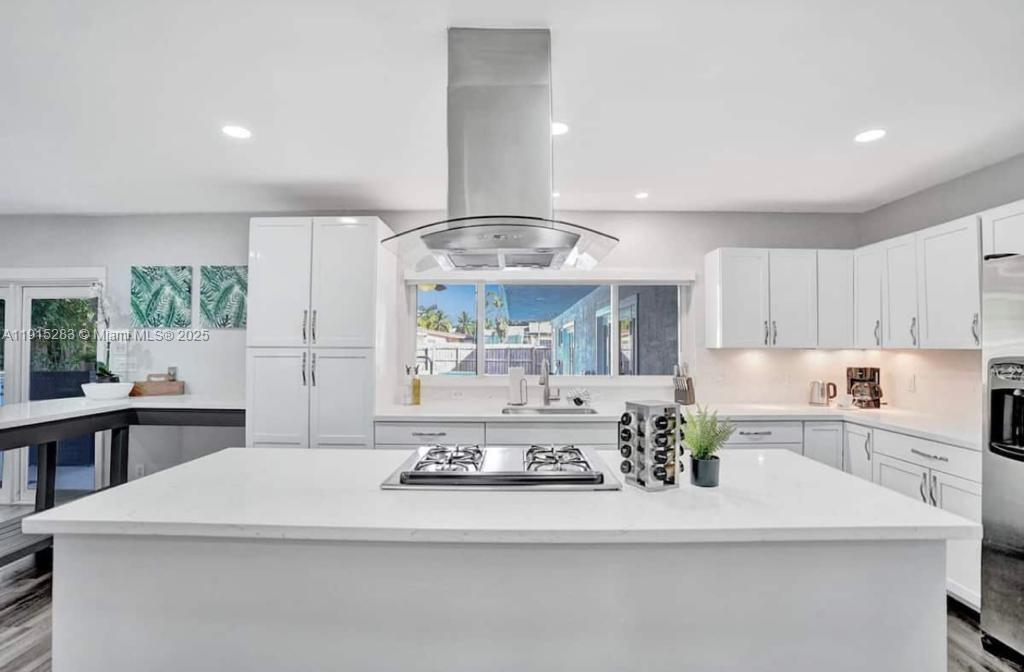 SUNSET TRAILS - Residential