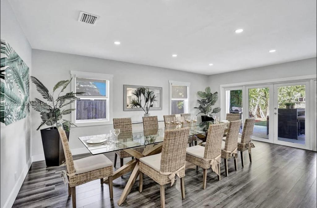 SUNSET TRAILS - Residential