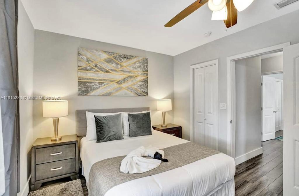 SUNSET TRAILS - Residential