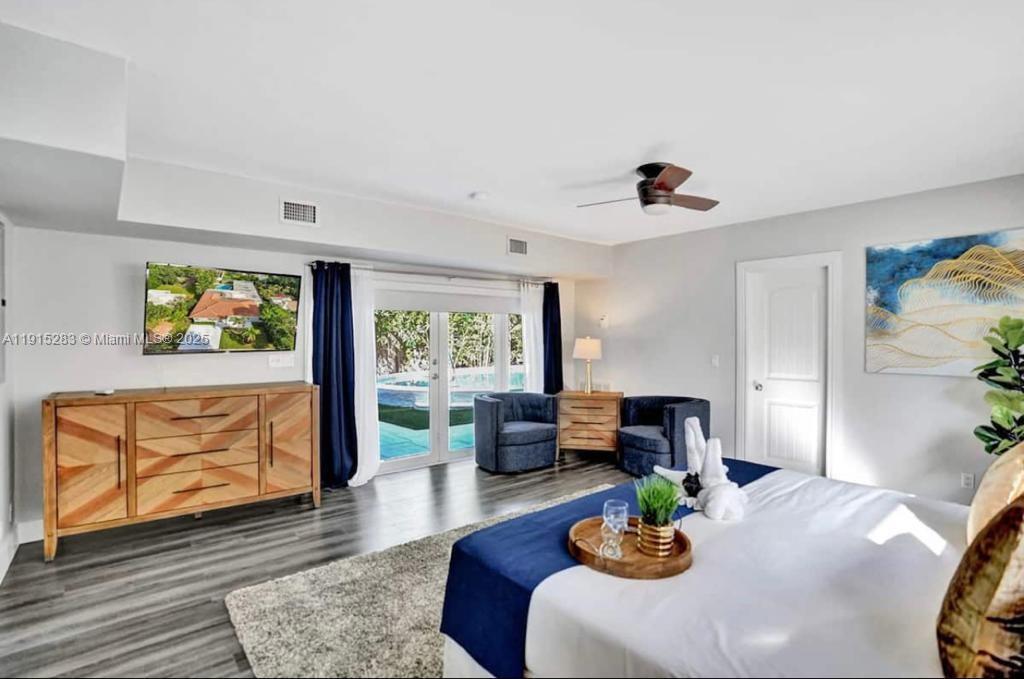 SUNSET TRAILS - Residential