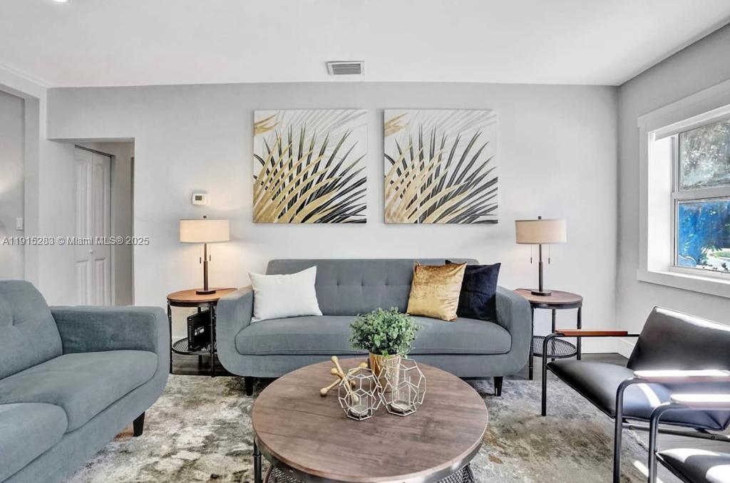 SUNSET TRAILS - Residential