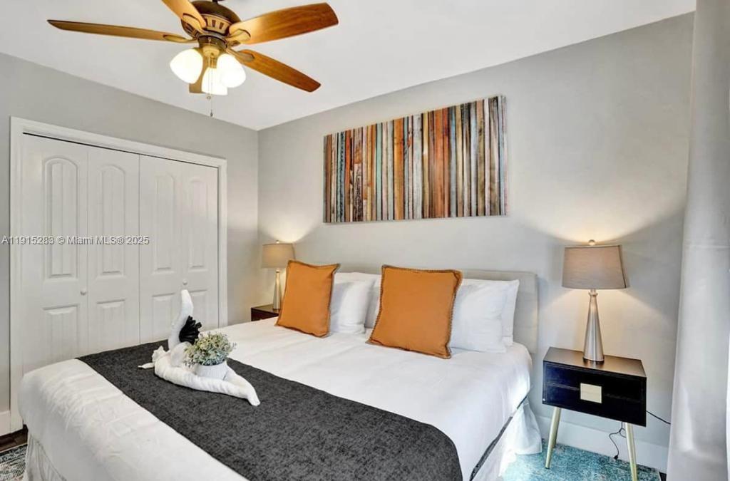 SUNSET TRAILS - Residential