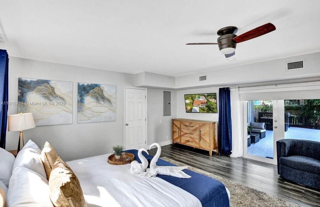 SUNSET TRAILS - Residential