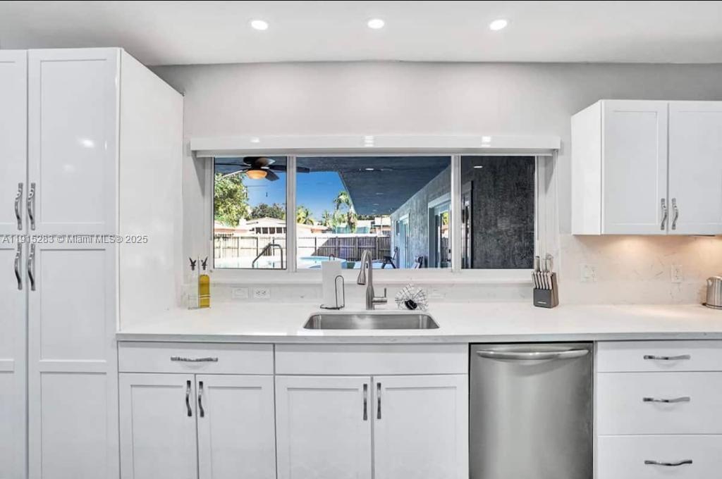 SUNSET TRAILS - Residential