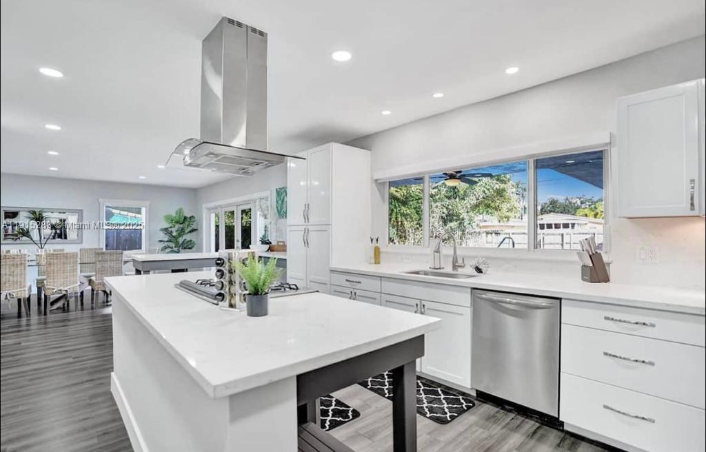 SUNSET TRAILS - Residential