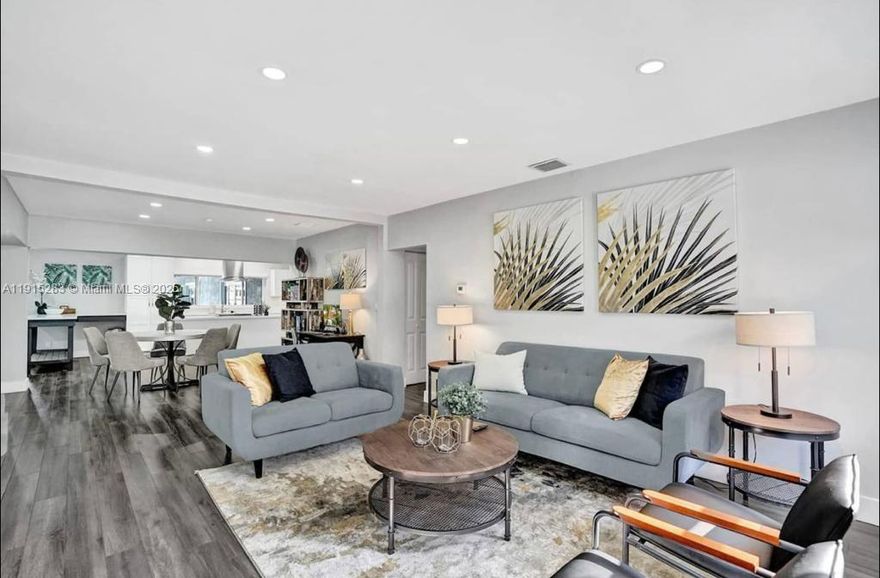 A beautiful turnkey property fully furnished home Just minutes away houses of worship, shops, and Hollywood beach and boardwalk. This 6 bedroom, 5 bathroom home on a nice quiet street give you the real Florida lifestyle you have been looking for. Priced to sell, so come and throw a pool party and have a slice of paradise. reach out for your private showing