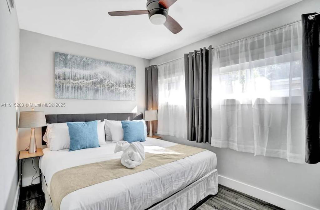 SUNSET TRAILS - Residential