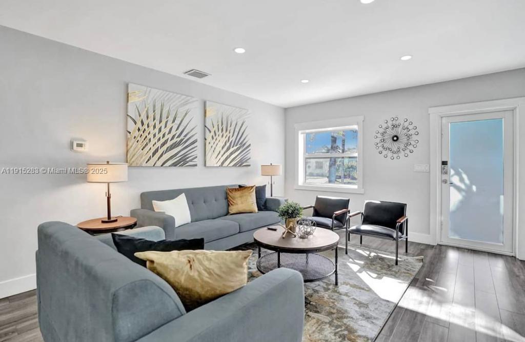 SUNSET TRAILS - Residential