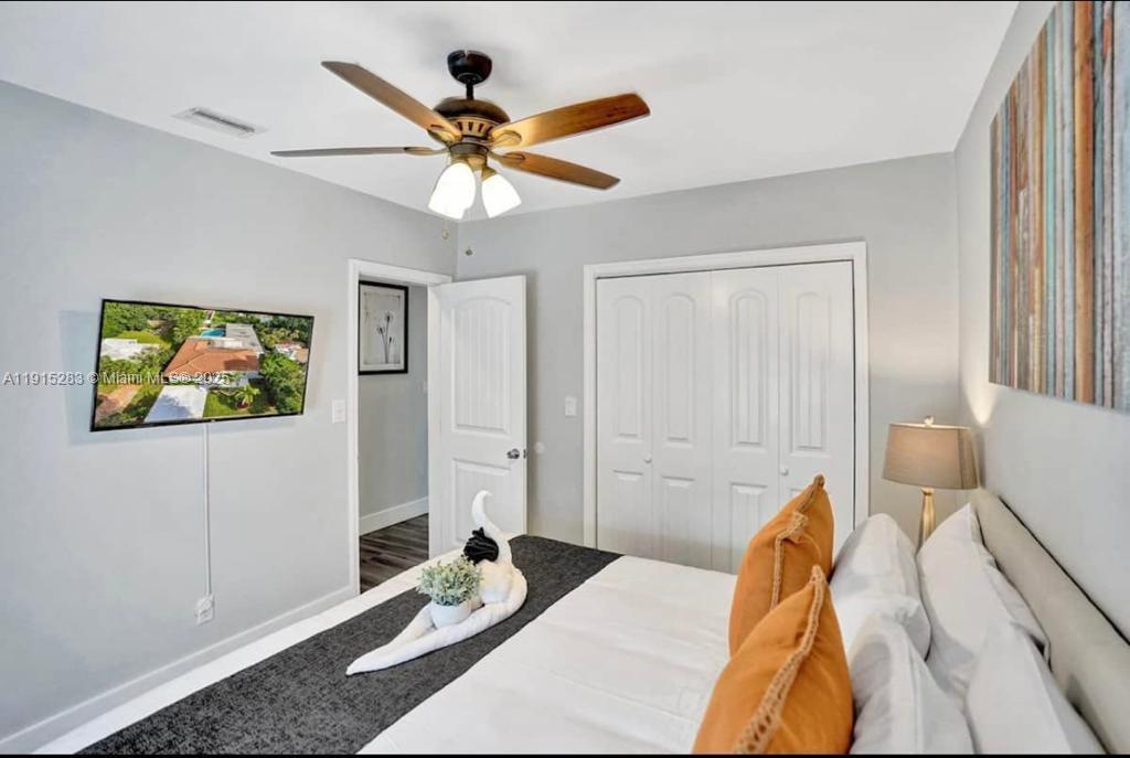 SUNSET TRAILS - Residential