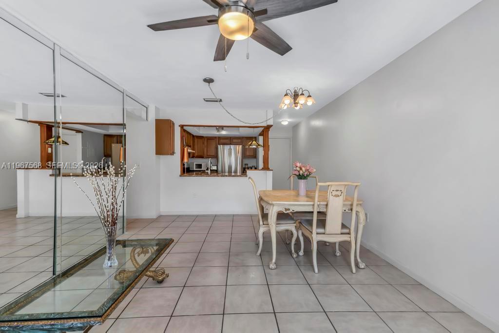 CHATEAU DE VILLE CONDO - Residential