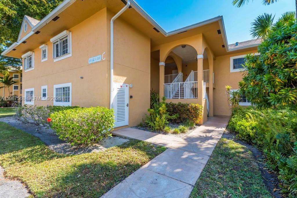 CHATEAU DE VILLE CONDO - Residential