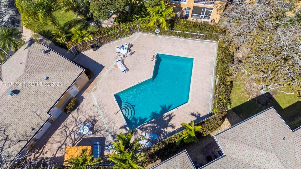 CHATEAU DE VILLE CONDO - Residential