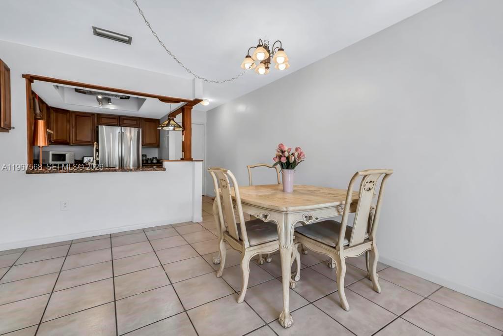 CHATEAU DE VILLE CONDO - Residential