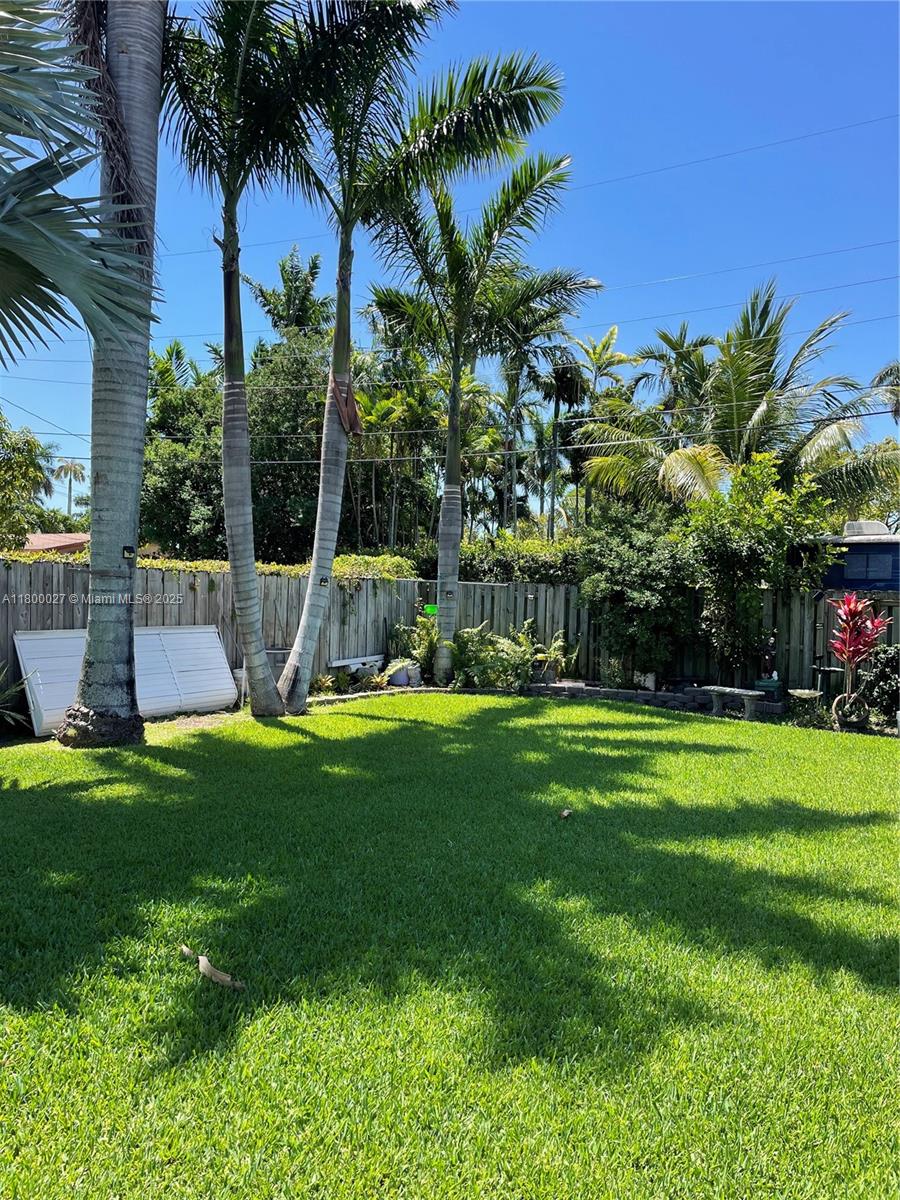 Rental Property at 1526 Cleveland St, Hollywood, Broward County, Florida - Bedrooms: 2 
Bathrooms: 2  - $2,950 MO.
