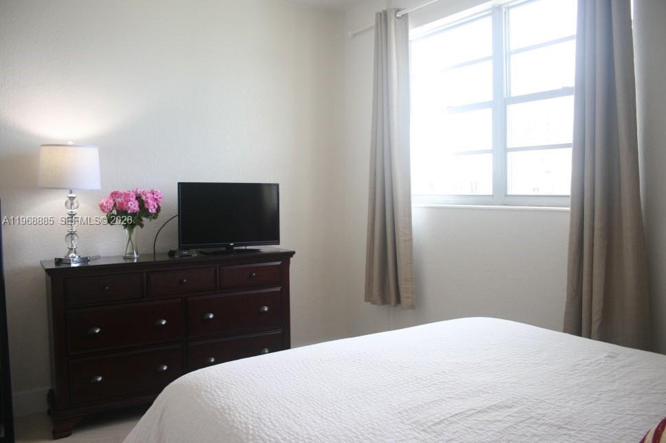 TIDES ON HOLLYWOOD BEACH - Residential