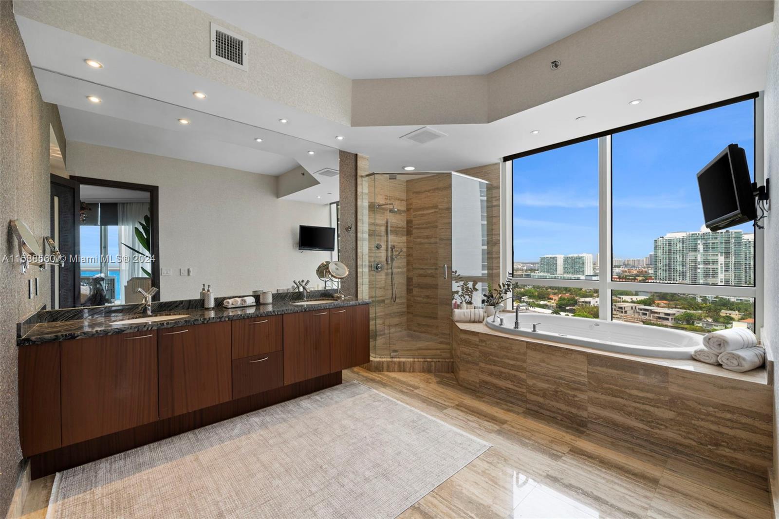 TDR TOWER II CONDO - Residential