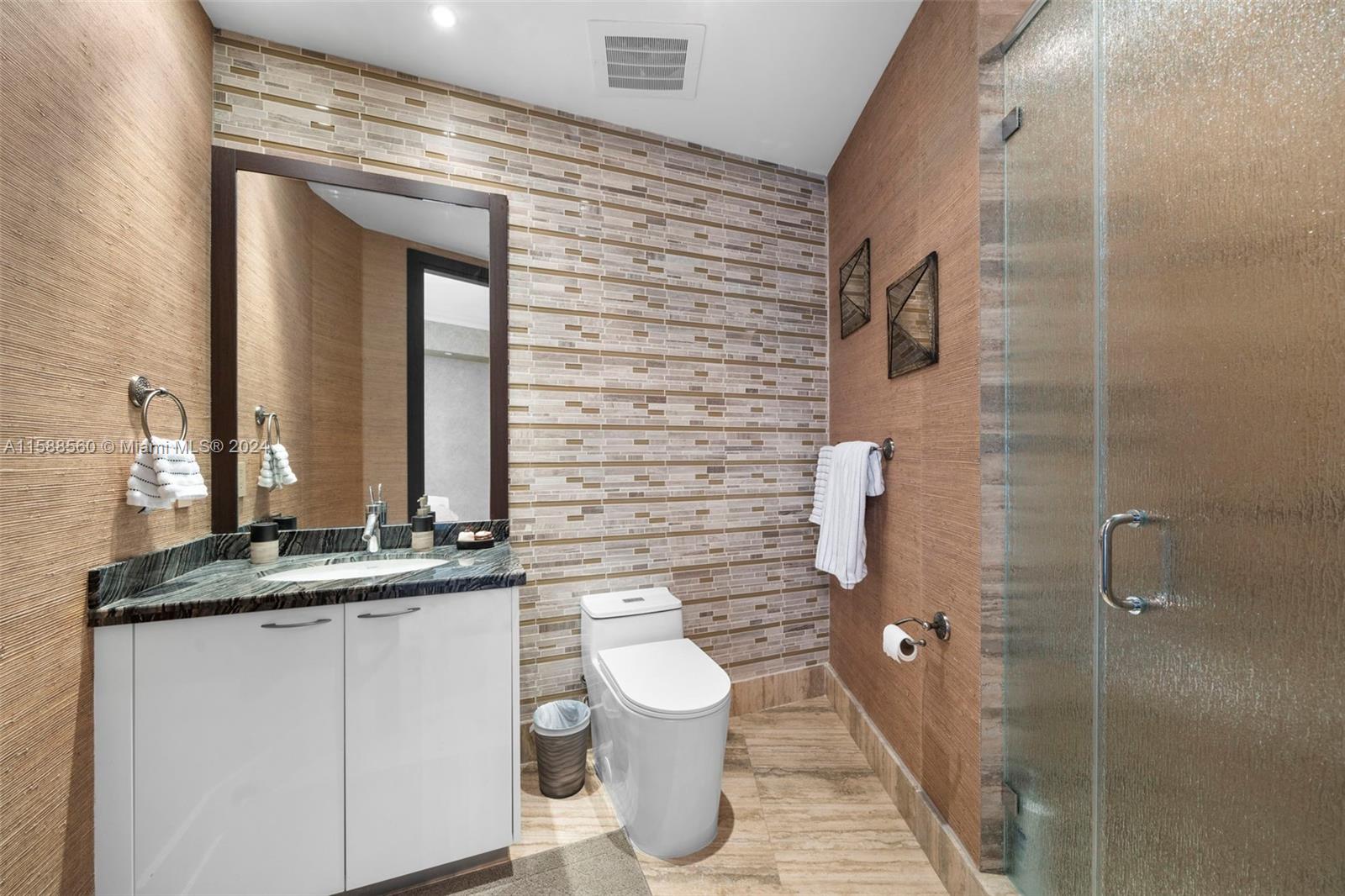 TDR TOWER II CONDO - Residential