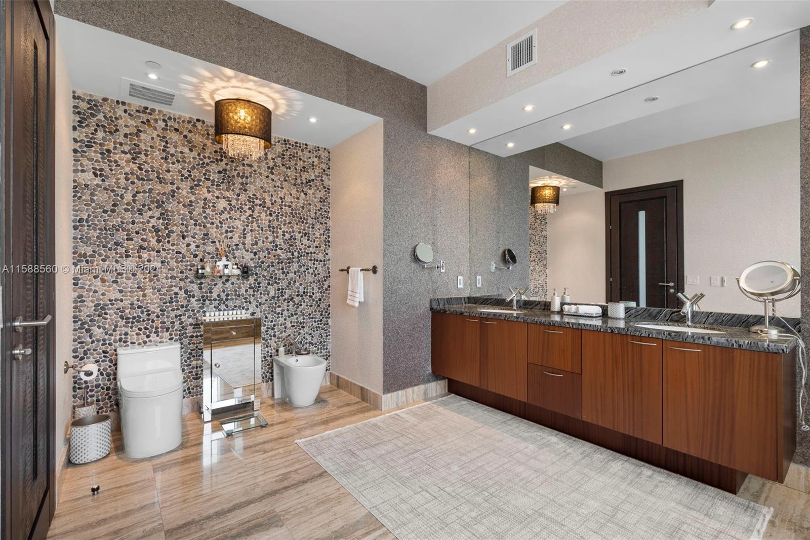 TDR TOWER II CONDO - Residential
