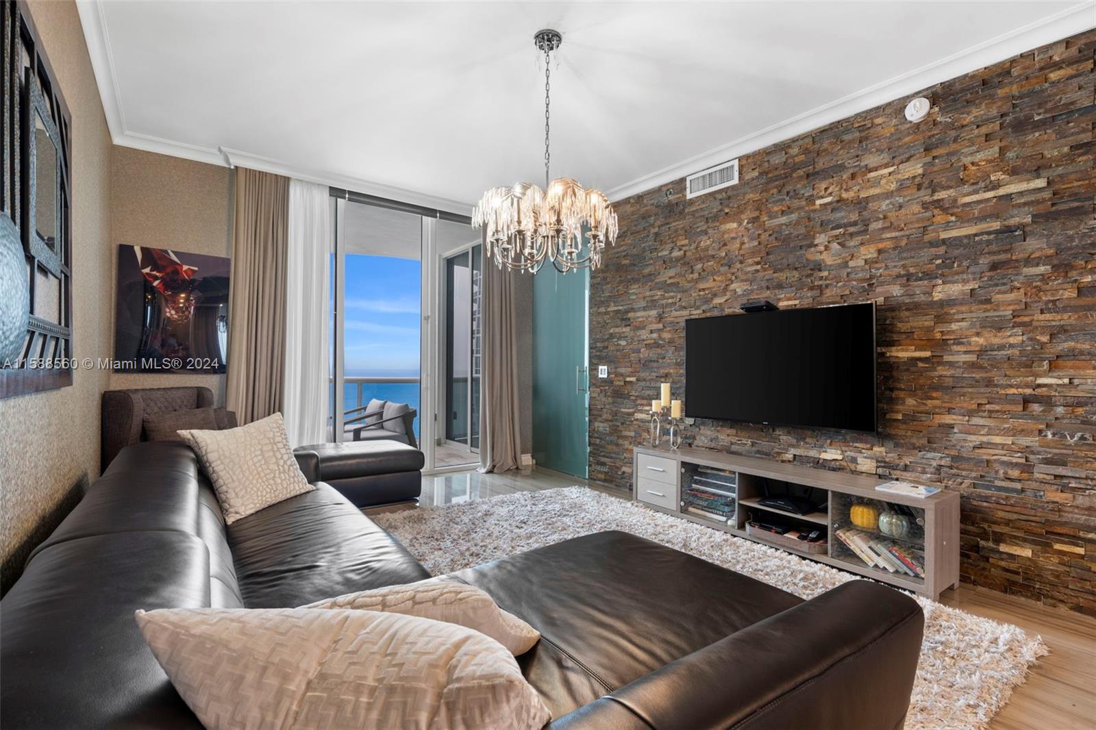 TDR TOWER II CONDO - Residential