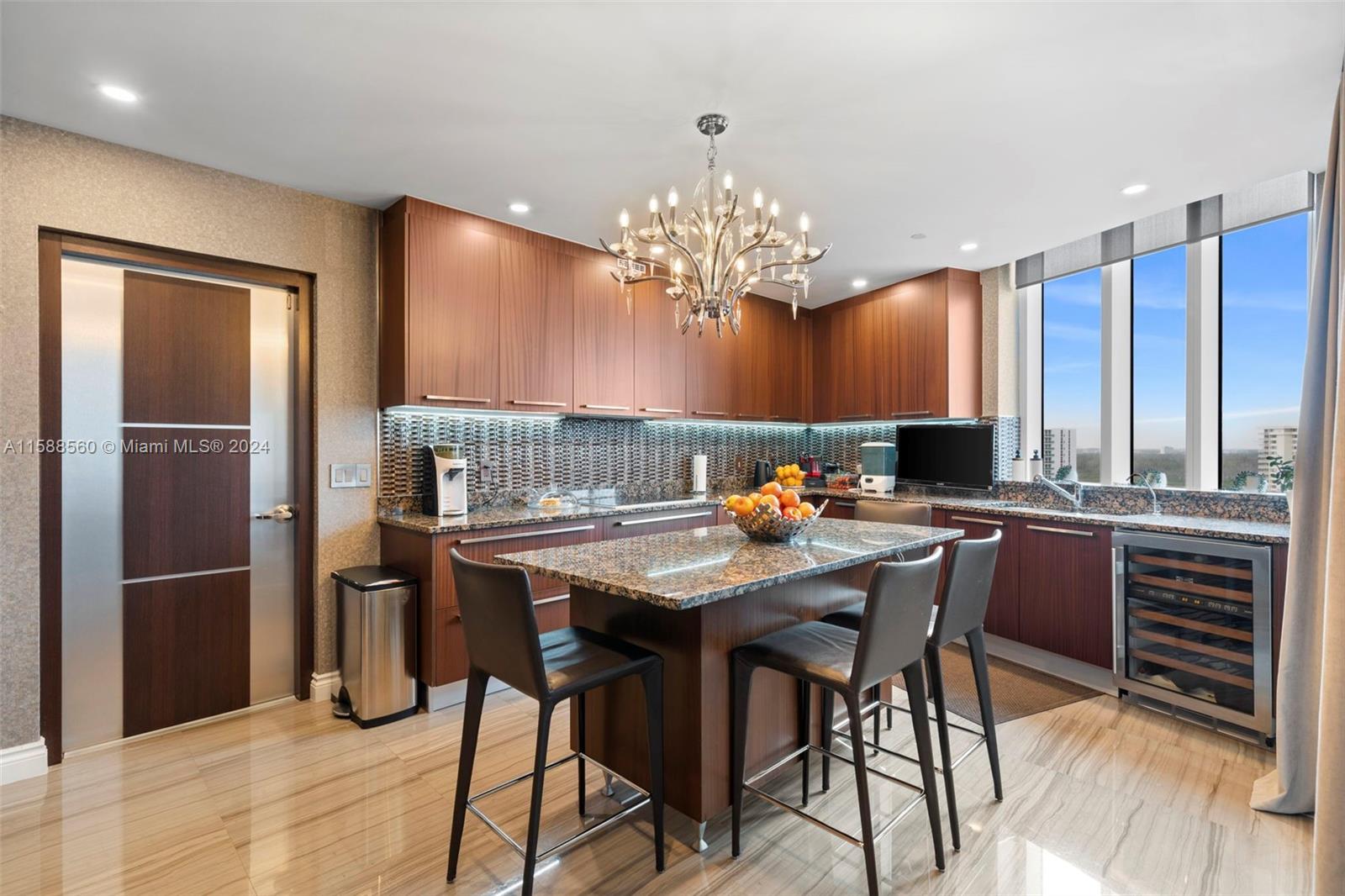 TDR TOWER II CONDO - Residential