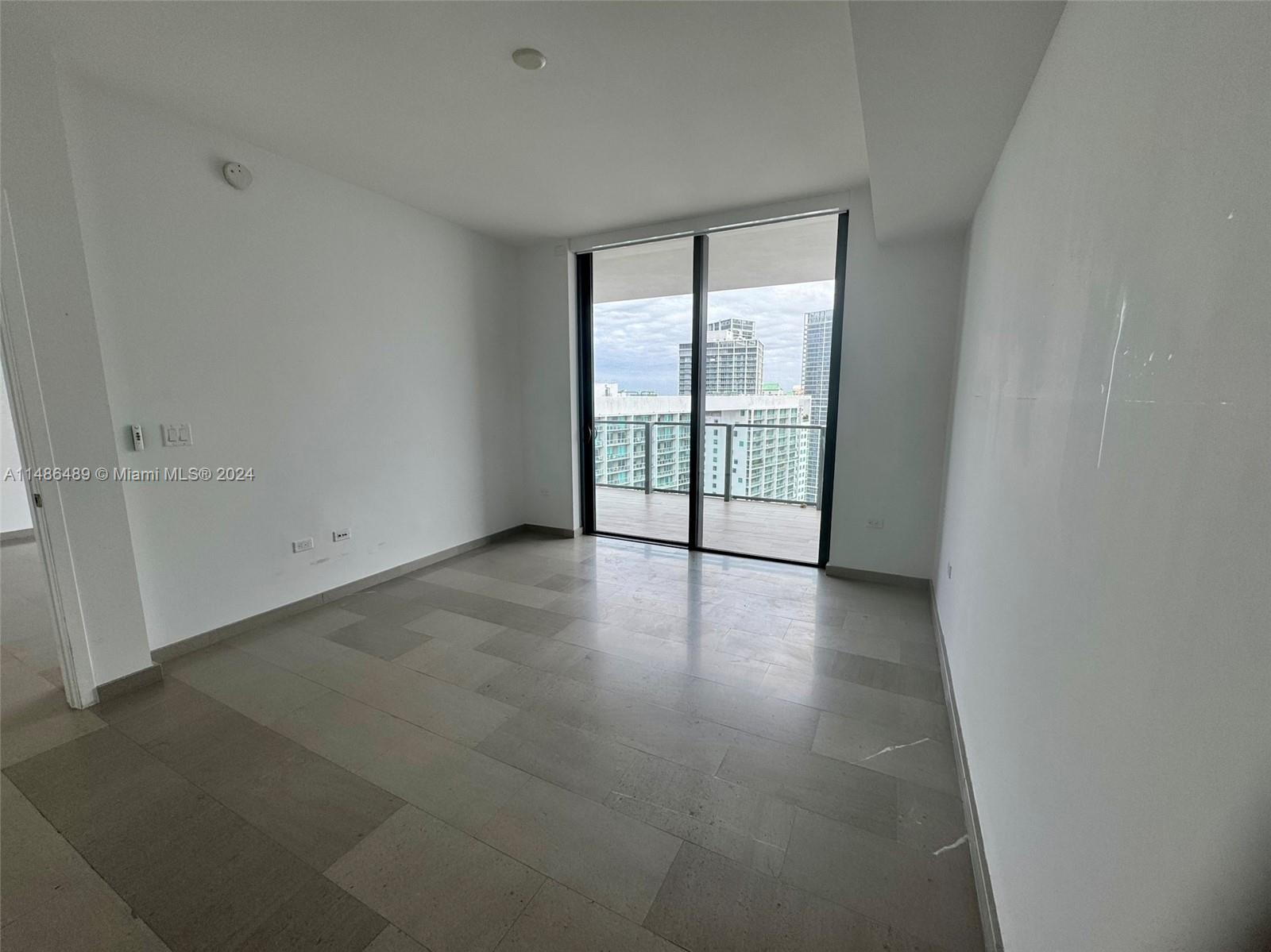 REACH CONDO - Residential Lease
