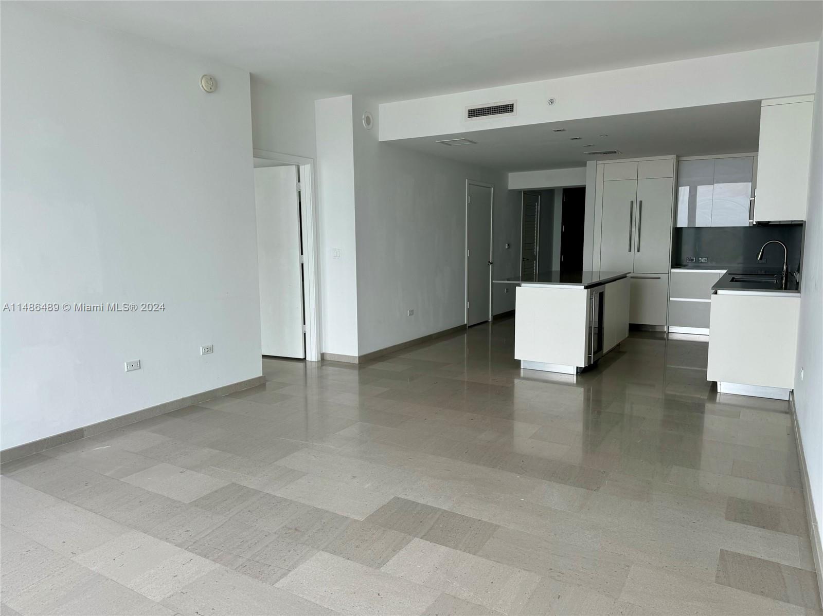 REACH CONDO - Residential Lease