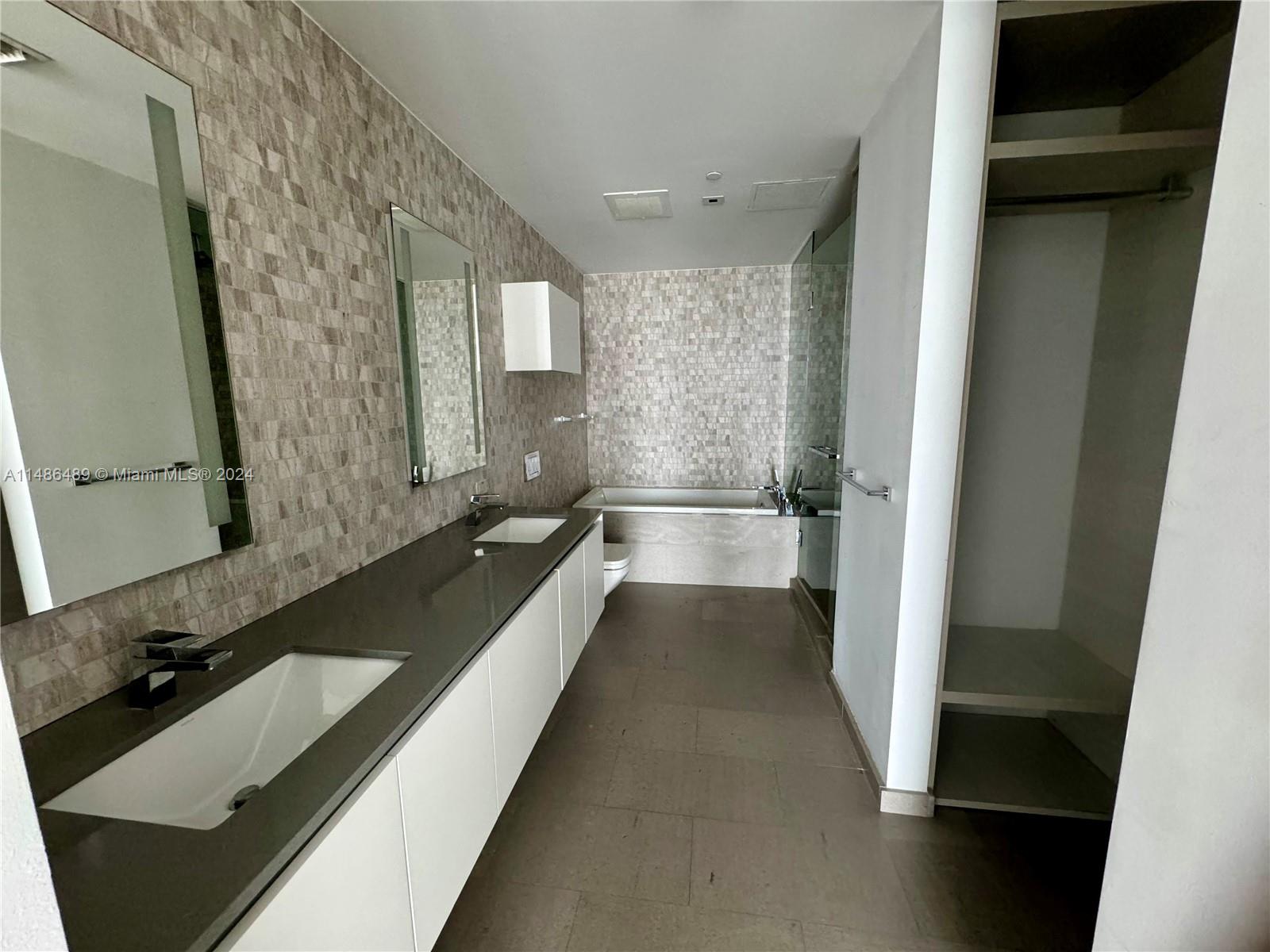 REACH CONDO - Residential Lease
