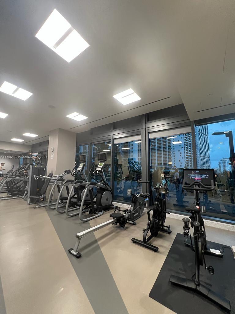 REACH CONDO - Residential Lease