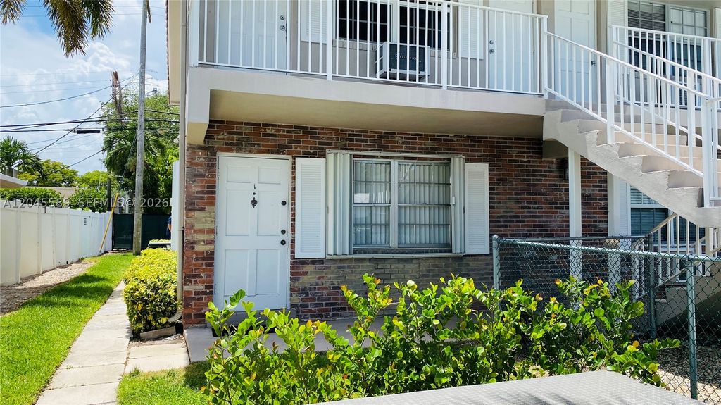 Photo of 2665 Middle River Dr #1, Fort Lauderdale, FL 33306 (MLS # A12045589)