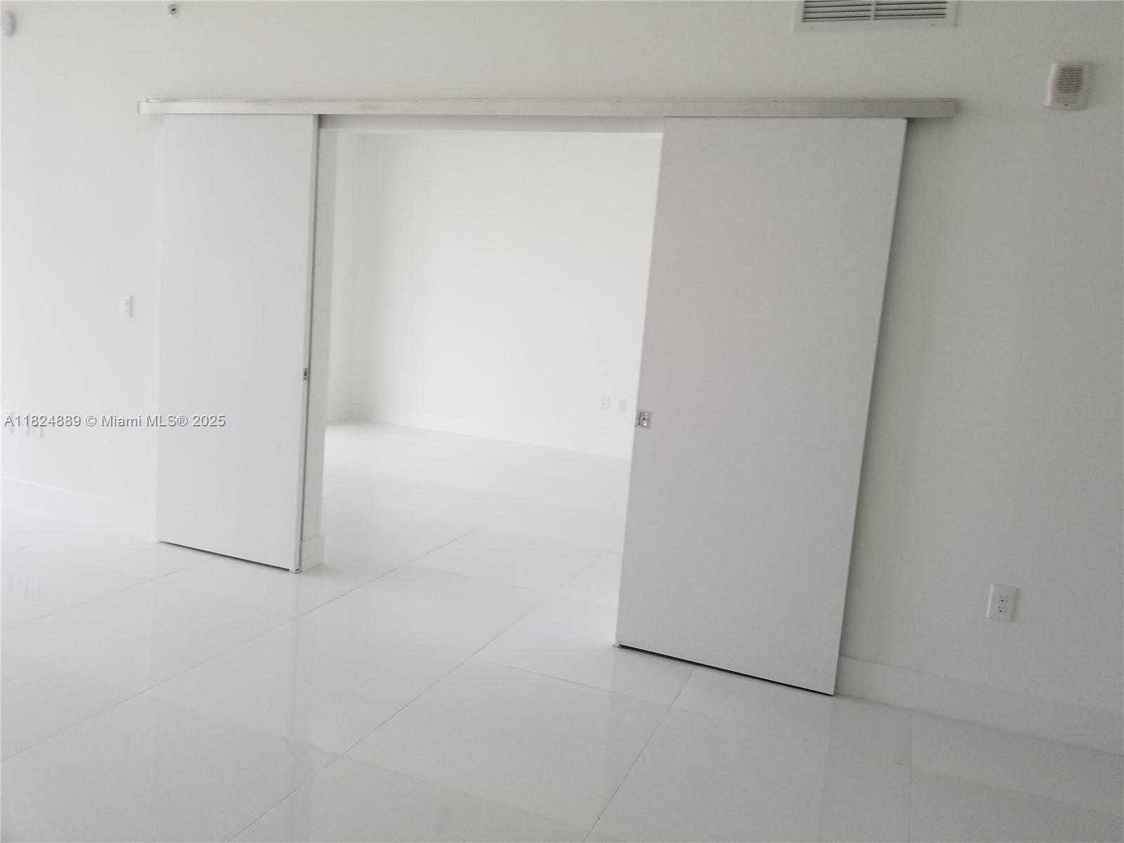 1010 Brickell Ave 2308