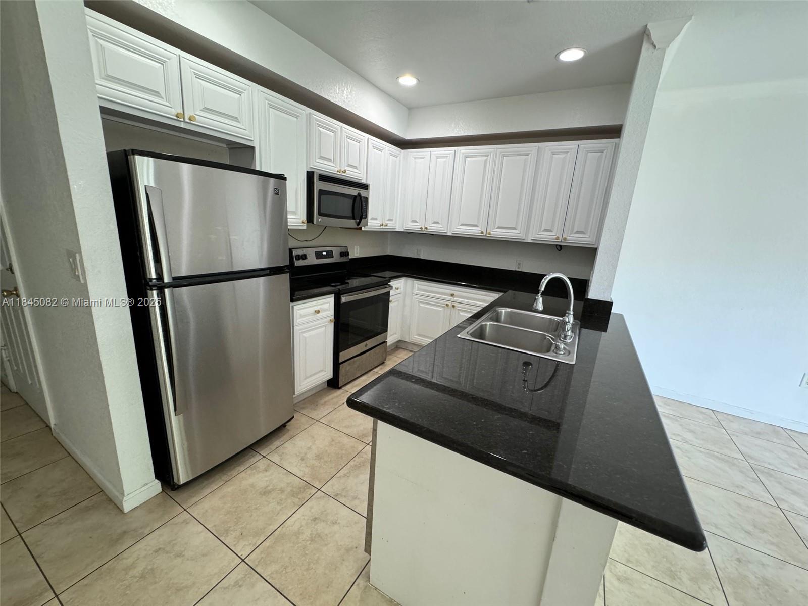 35 SE 3rd Ave 35