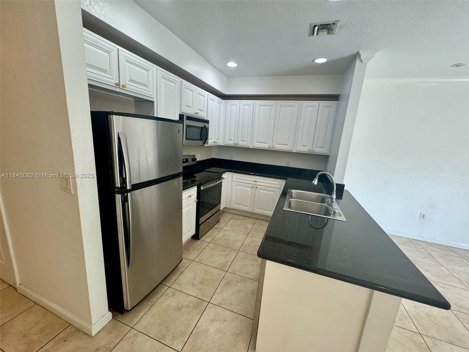 35 SE 3rd Ave 35