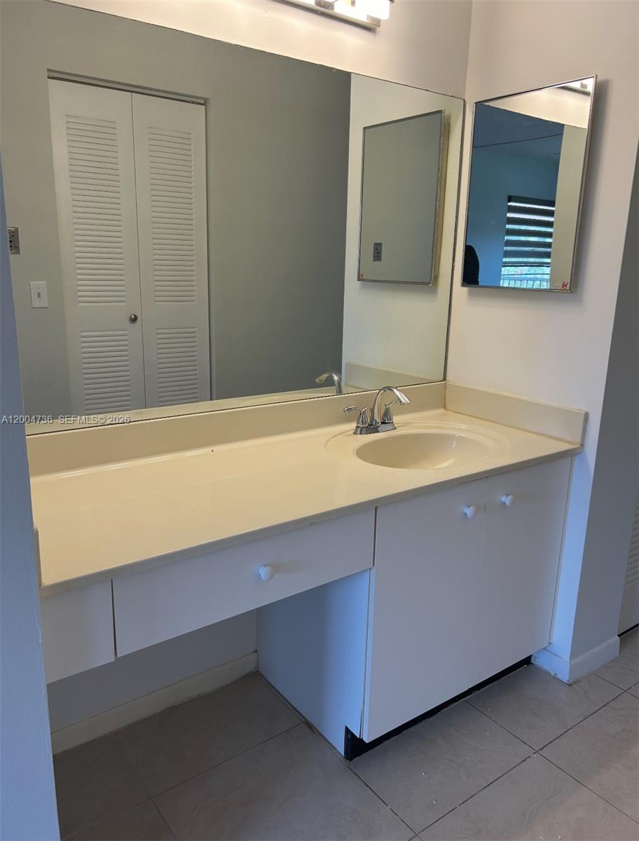 CAMBRIDGE AT CENTURY VILL - Residential Lease