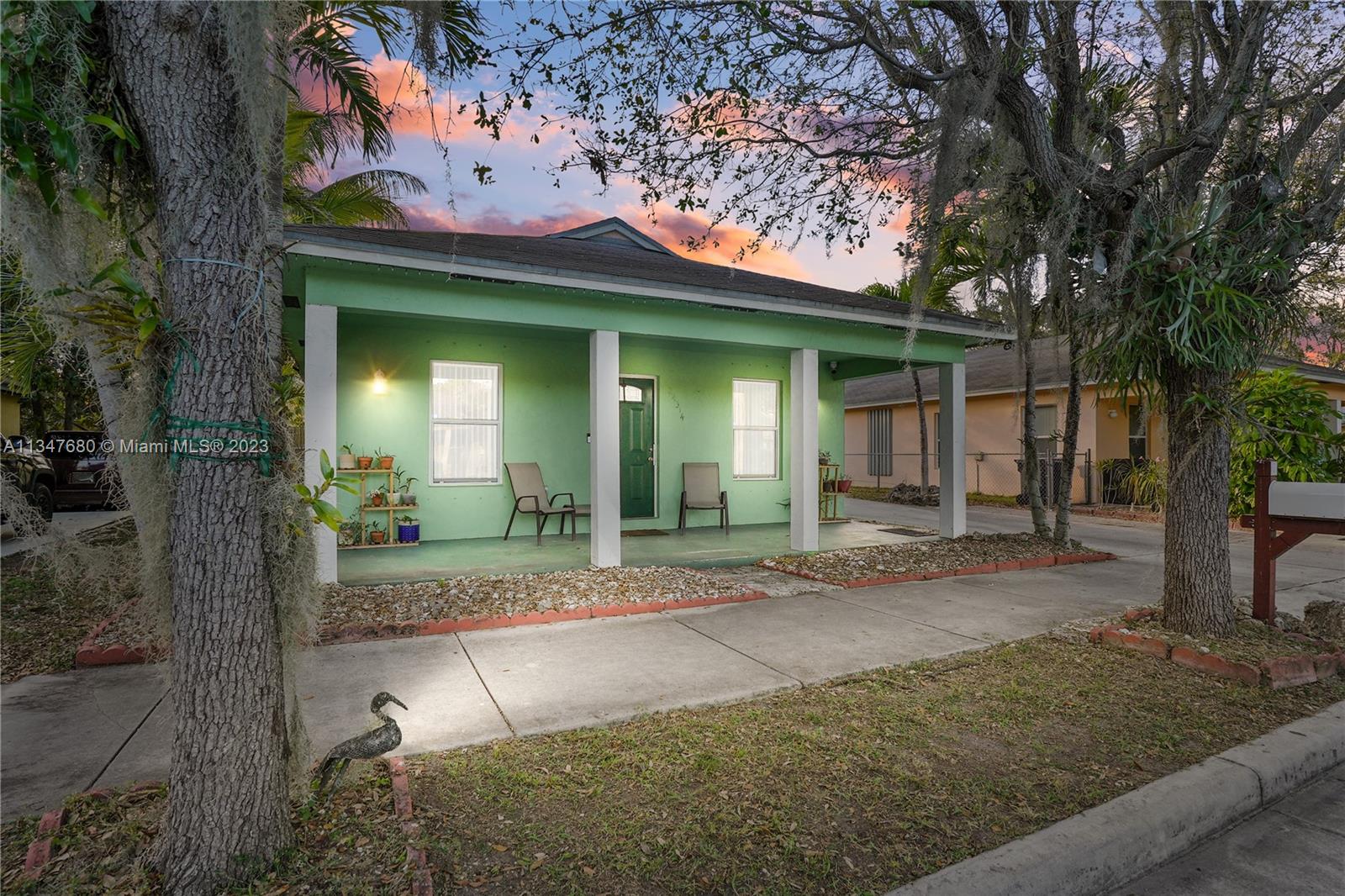 Photo 3 of 16 of 24314 SW 130th Ave house