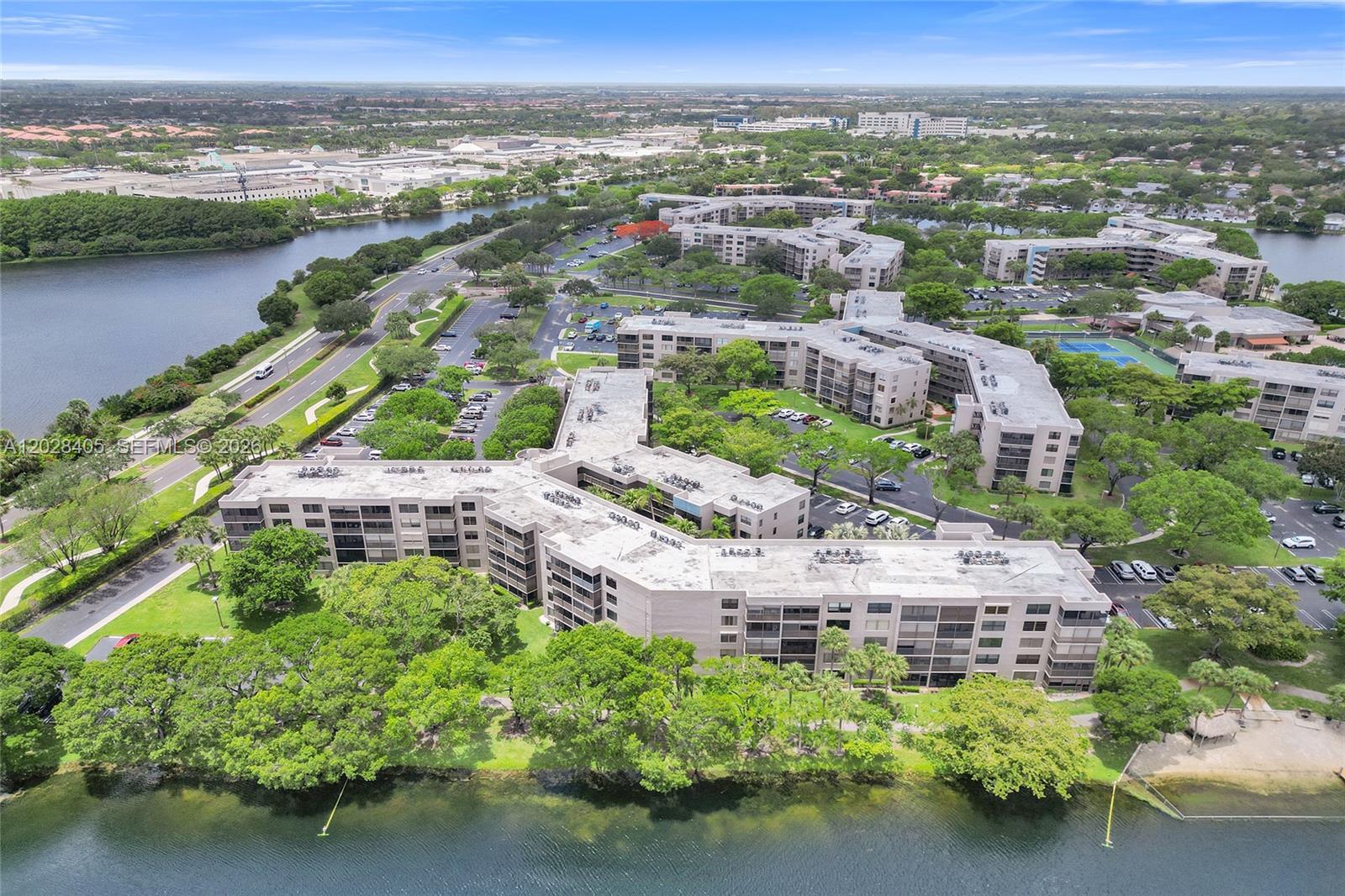 COLONY POINT 6 CONDO - Residential