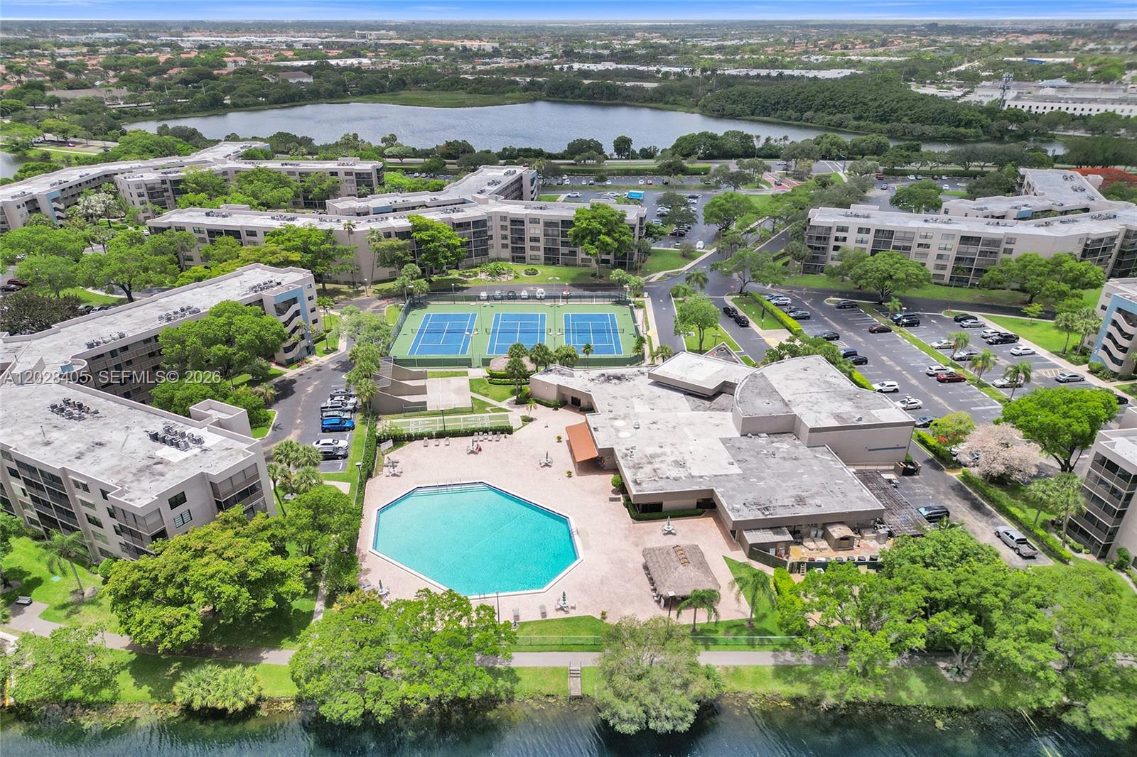 COLONY POINT 6 CONDO - Residential