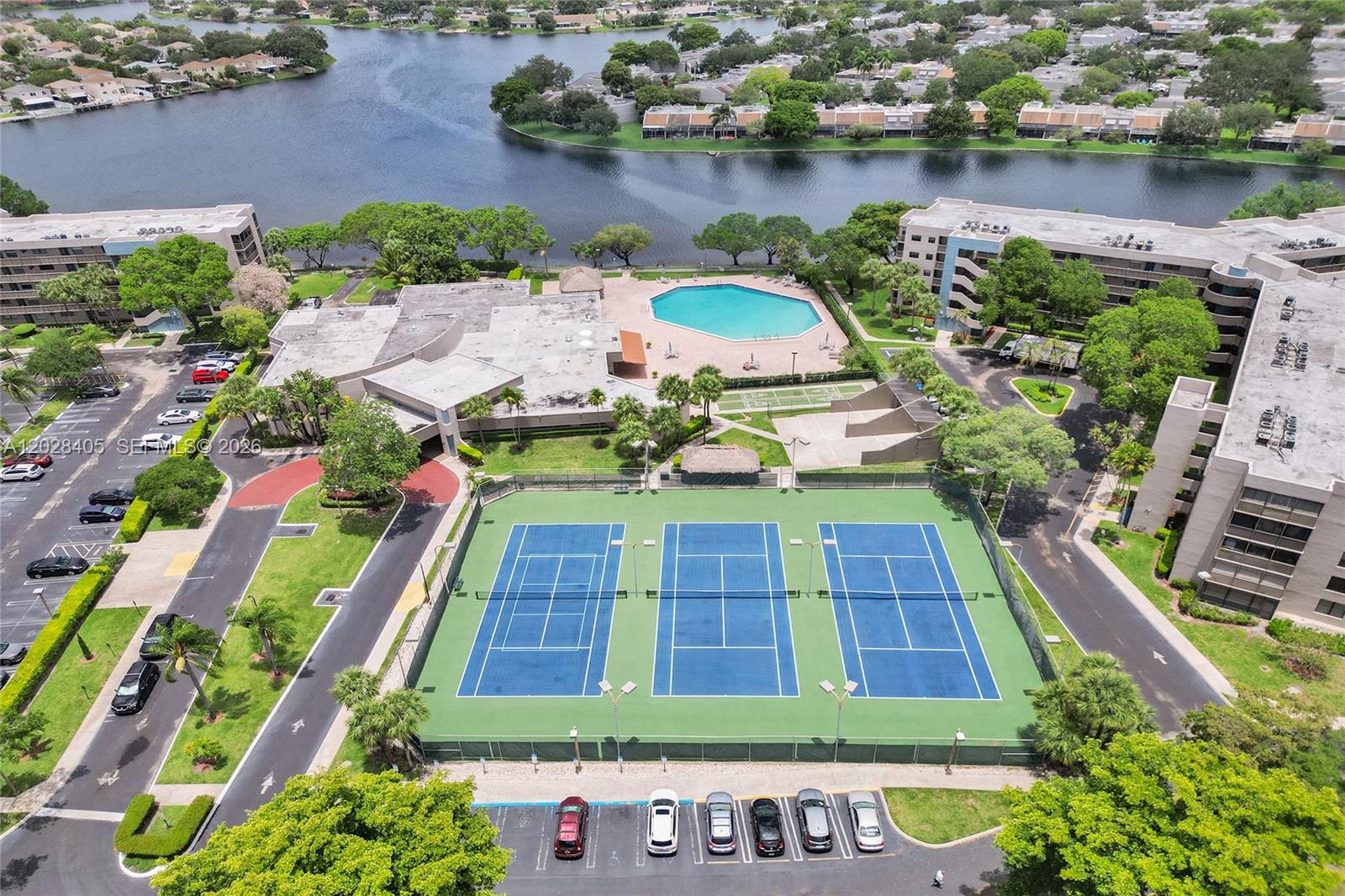 COLONY POINT 6 CONDO - Residential
