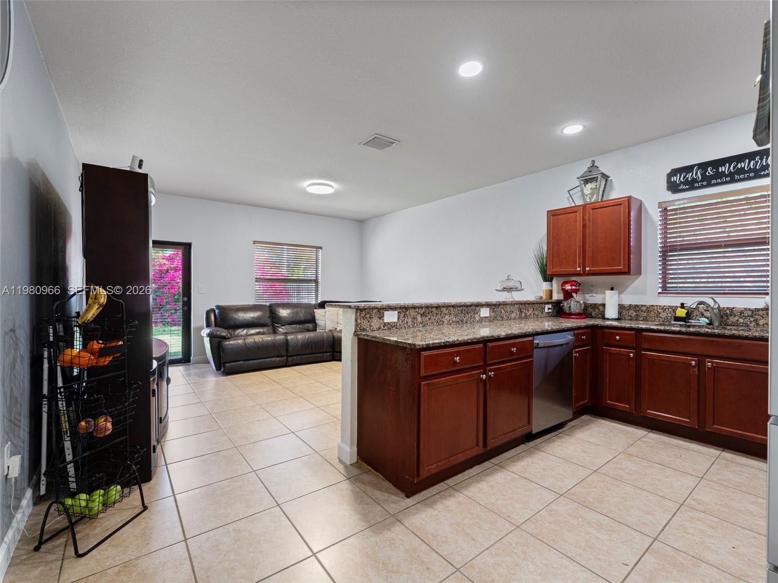 ENCLAVE AT BLACK POINT MA - Residential