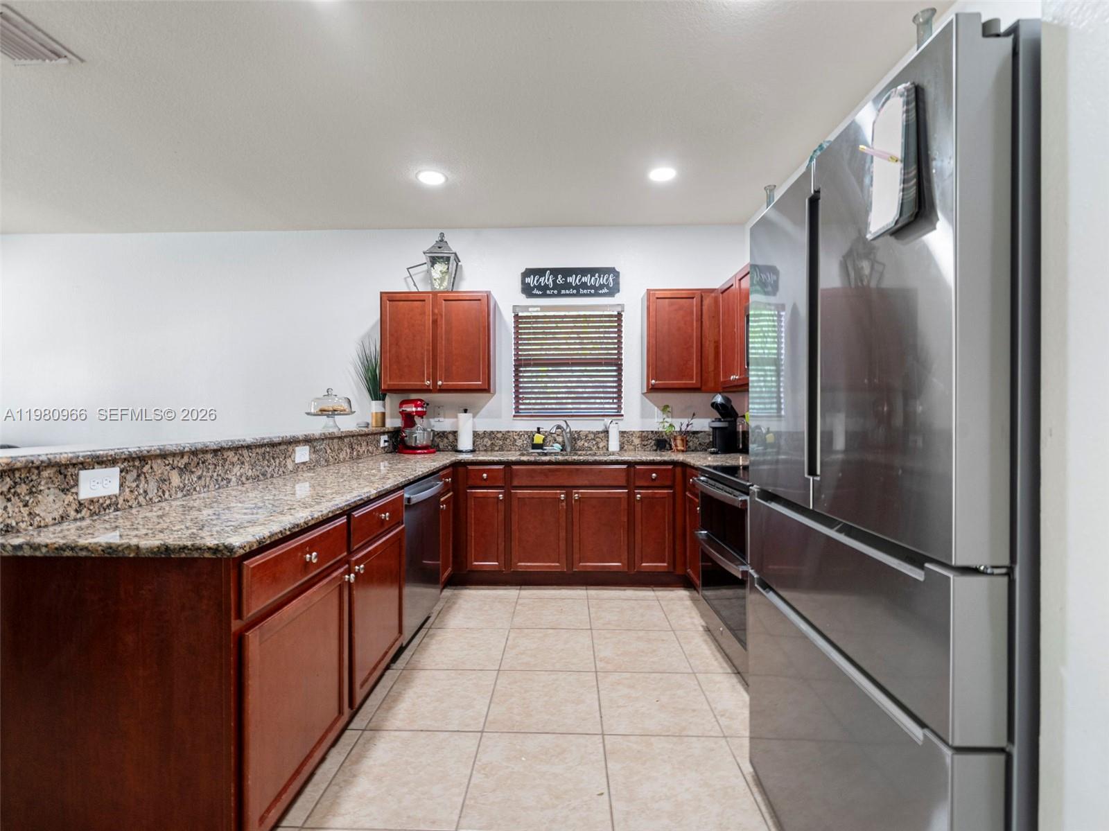 ENCLAVE AT BLACK POINT MA - Residential