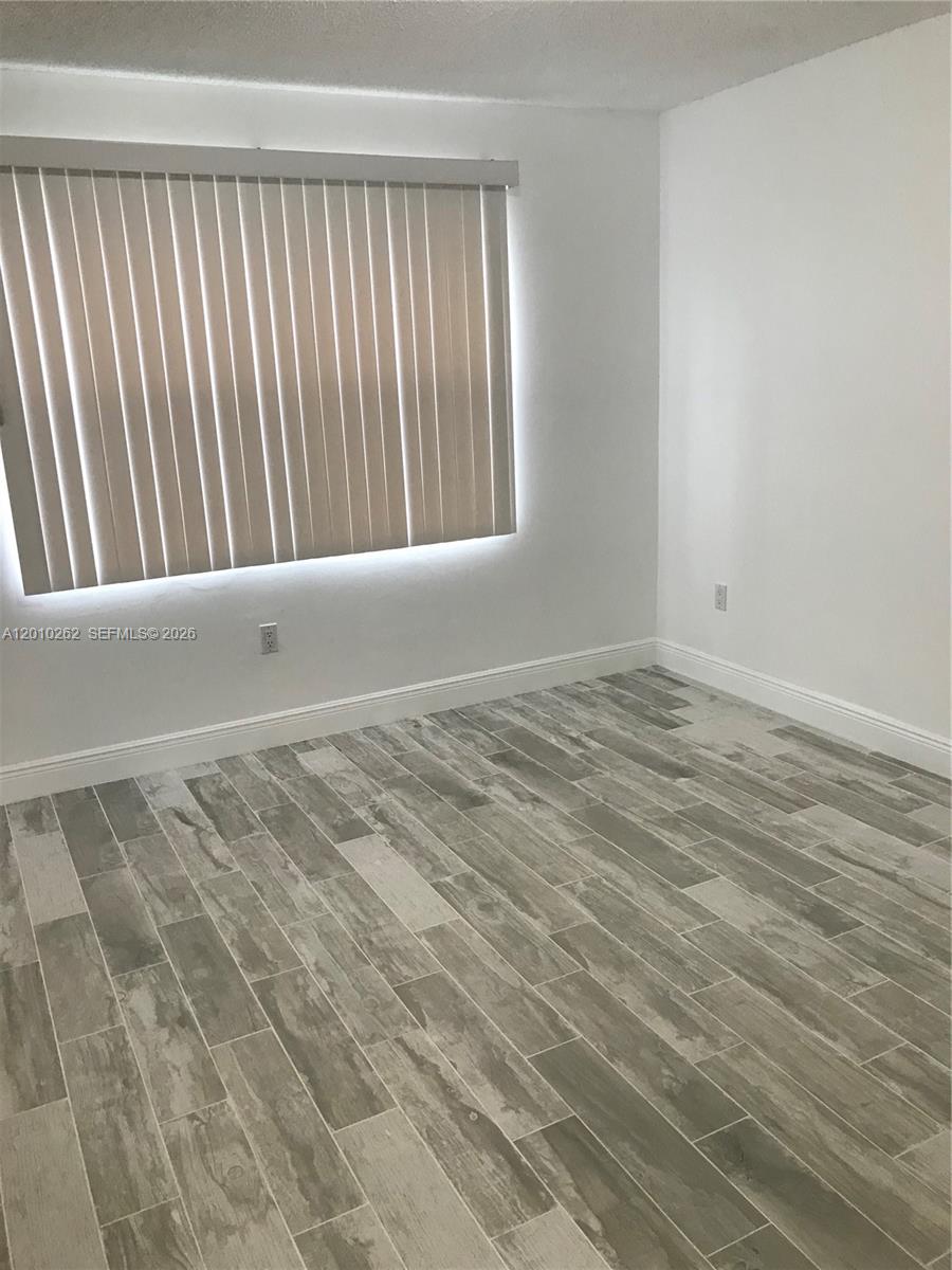 LE CLUB AT OLD CUTLER CON - Residential
