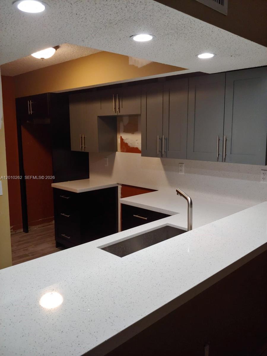 LE CLUB AT OLD CUTLER CON - Residential