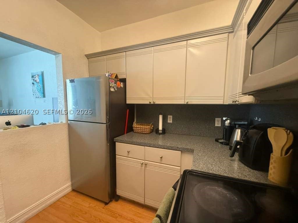 820 Euclid Ave 206