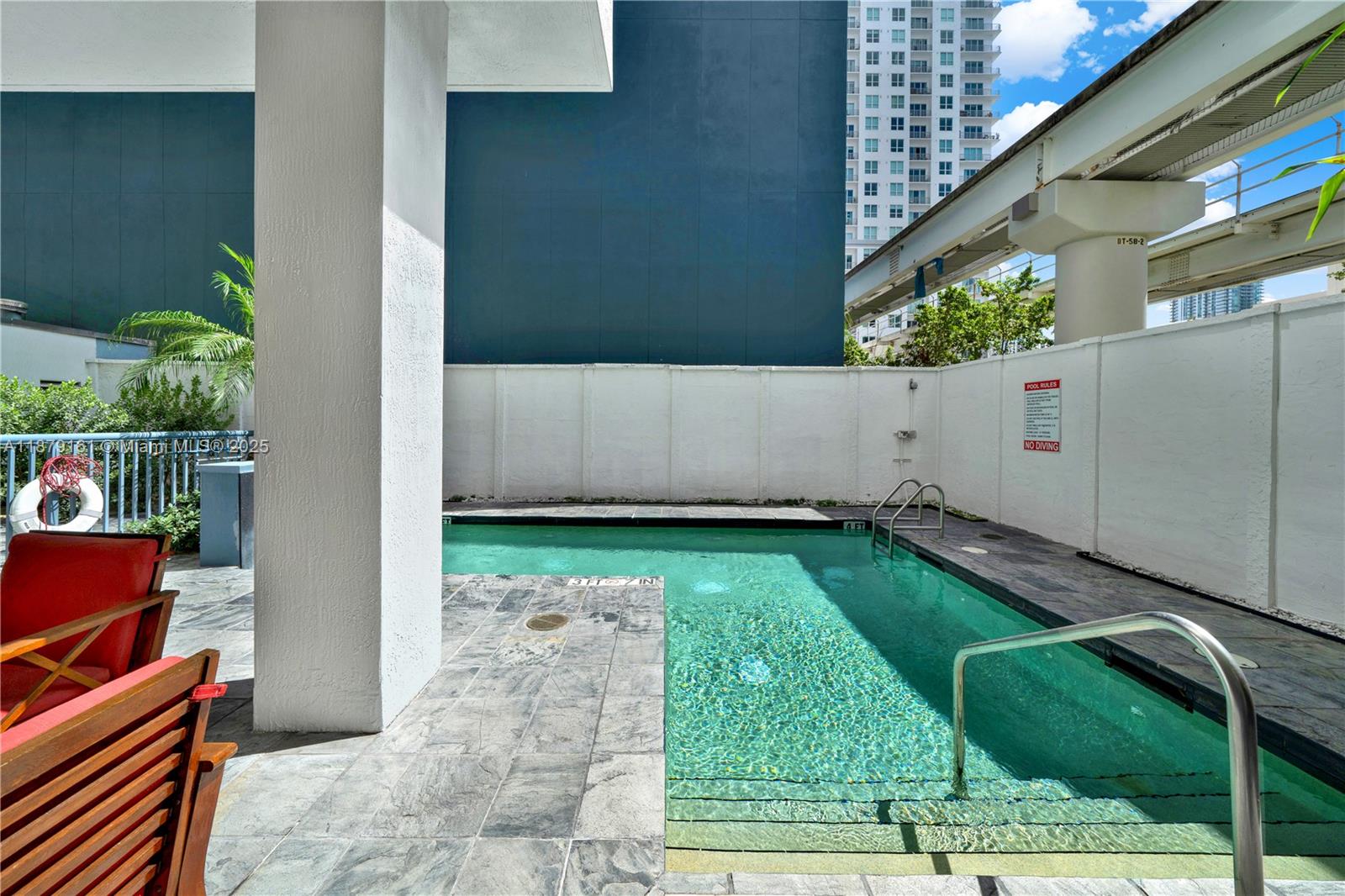 THE LOFT DOWNTOWN CONDO - Residential