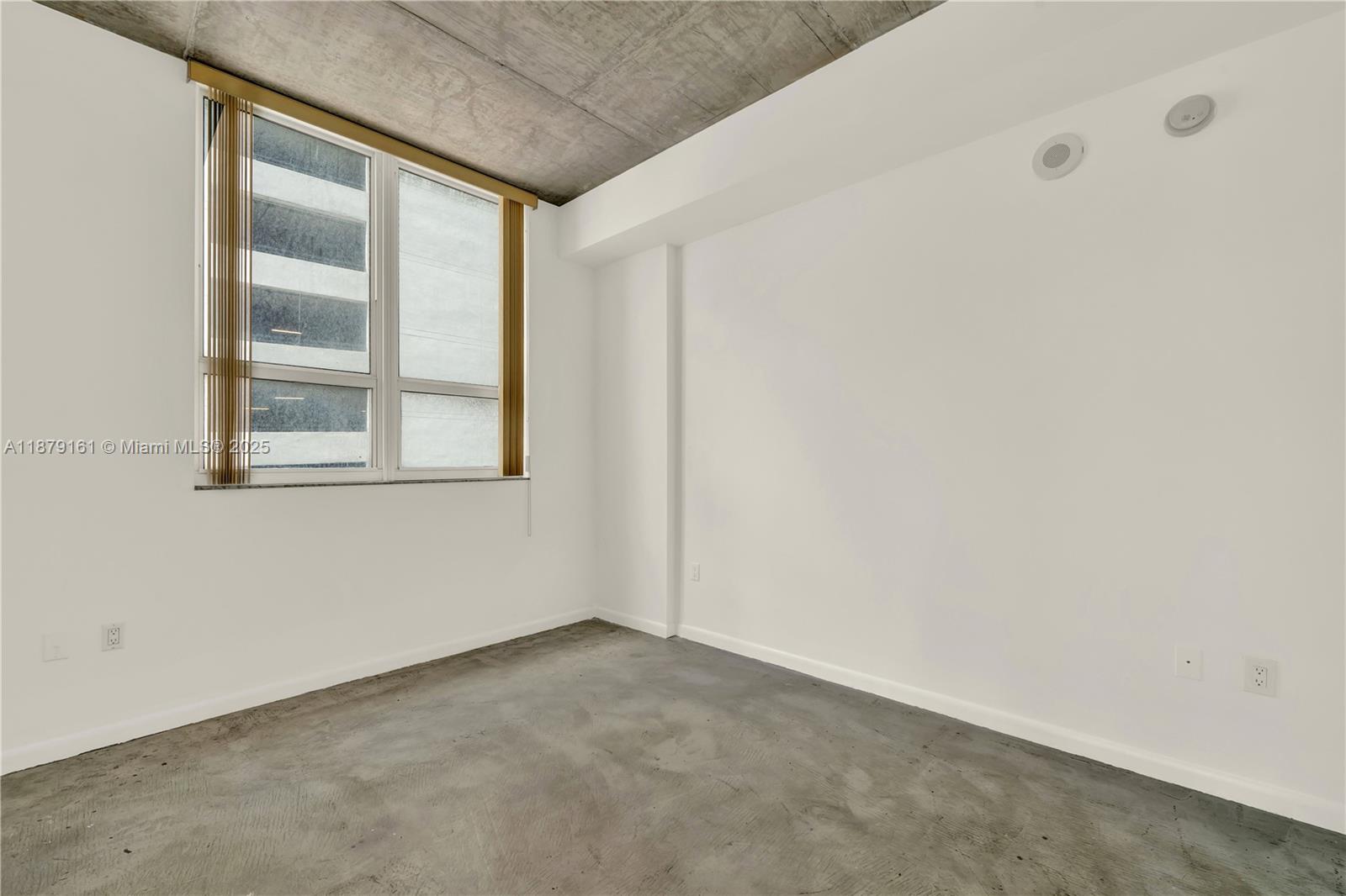 THE LOFT DOWNTOWN CONDO - Residential