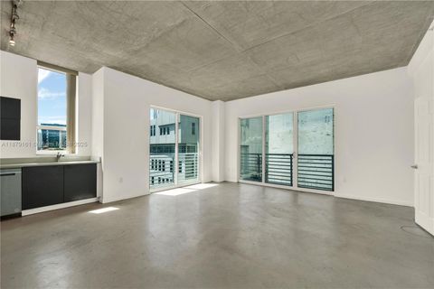 234 NE 3rd St 601 Miami FL 33132