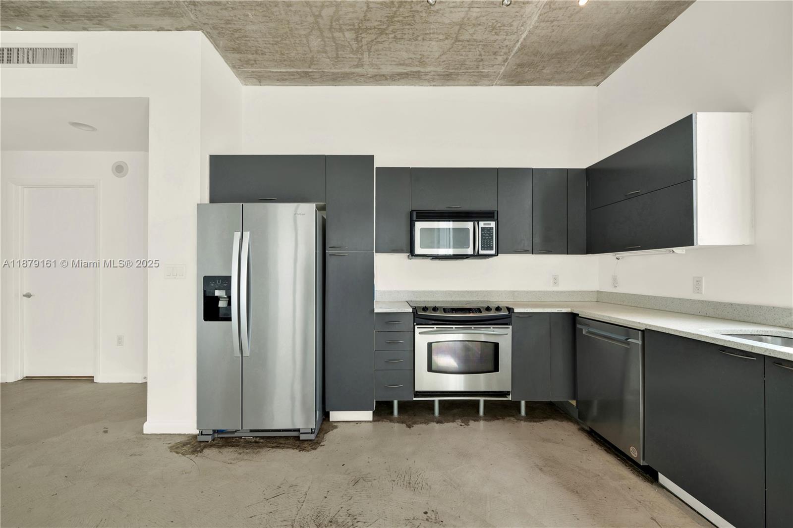 234 NE 3rd St 601